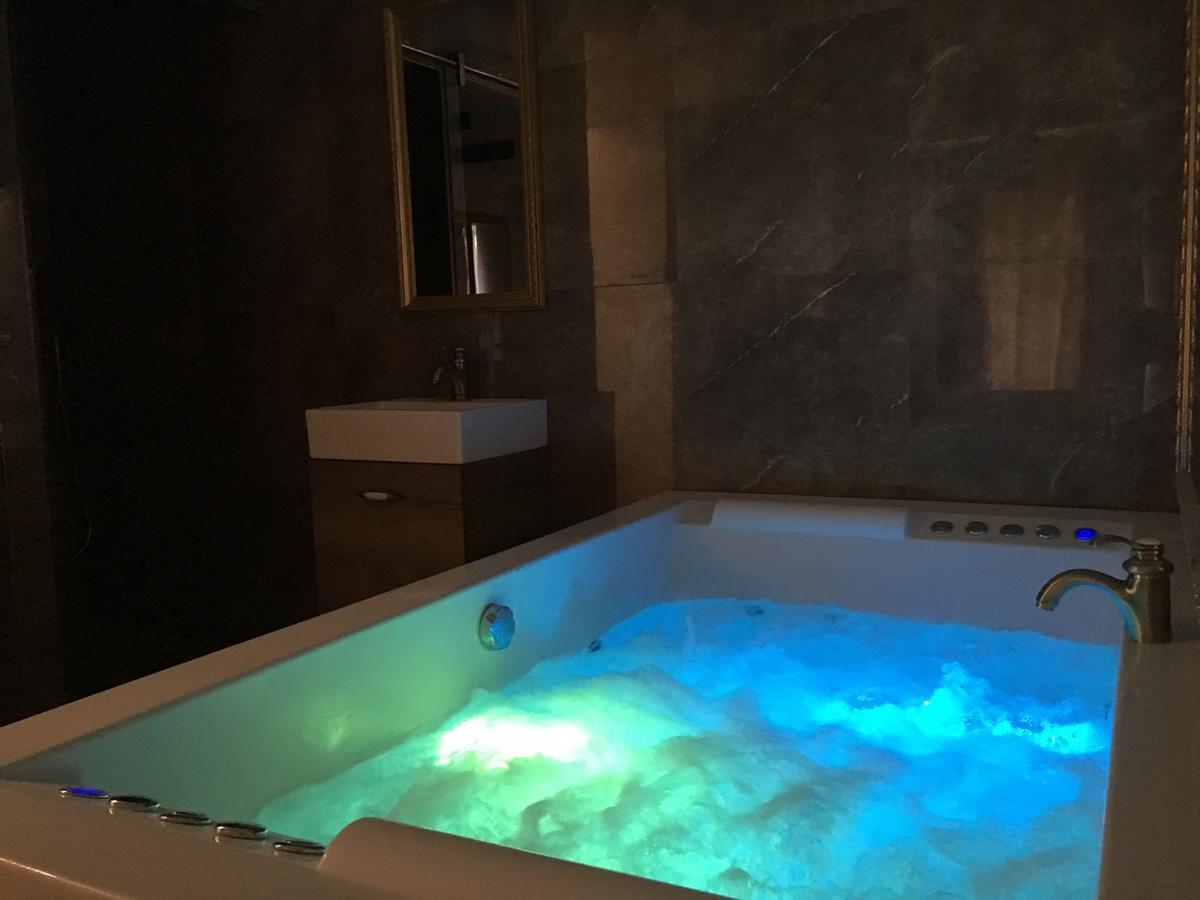Central Business Apartments Jacuzzi Belgrade Luaran gambar